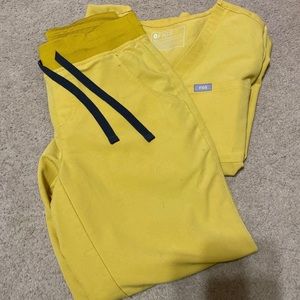 XS Figs top and bottom